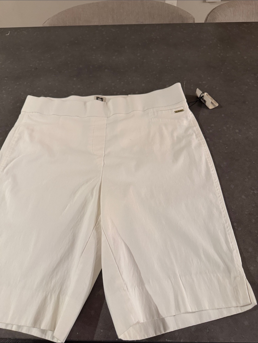 Anne Klein White Pull-On Bermuda Shorts